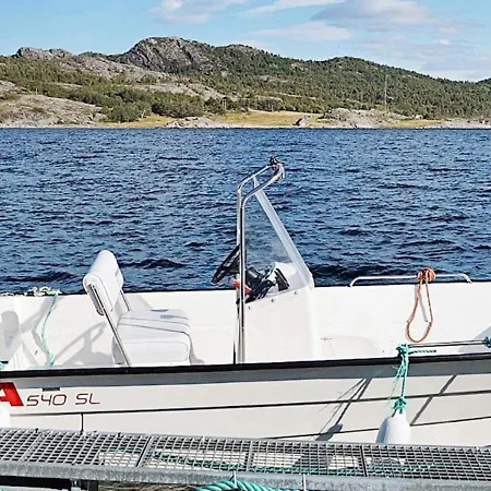 15 Person In Flatanger-by Traum Straum