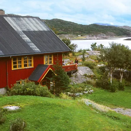 Seven-bedroom In Flatanger 2 Holiday home